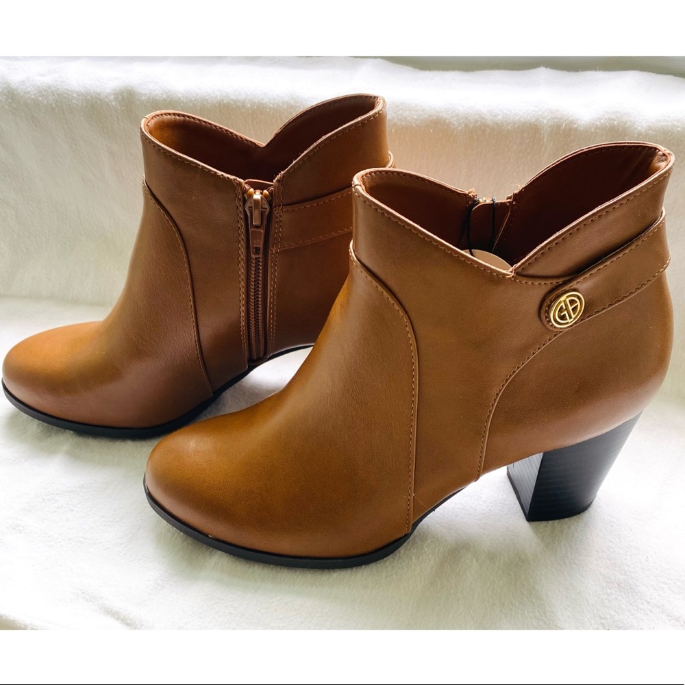 Giani Bernini Memory Foam Booties - size 7.5 -NWTS